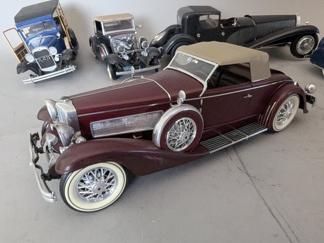 Collection of Vintage Assembled Plastic Model Kits American European Cars Classic Antiques - 4