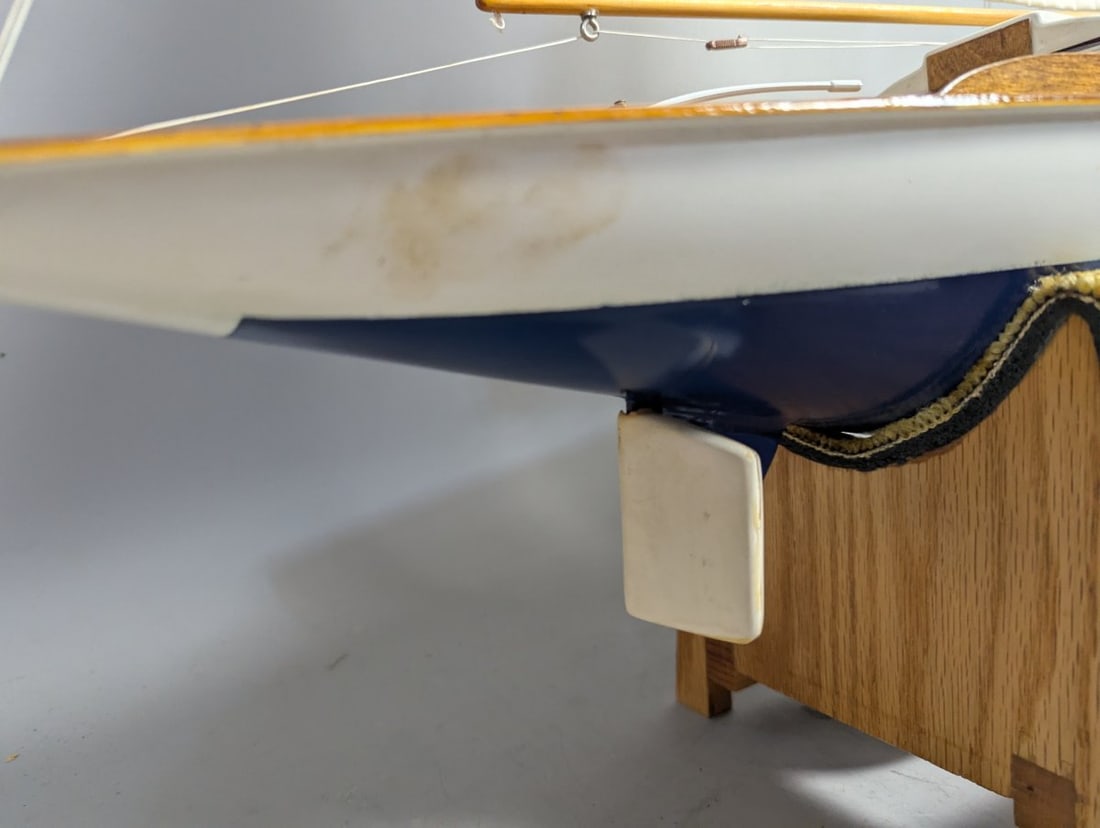 Vintage-Style RC Model Sailboat with Wood Deck Display Stand Collectible - 7