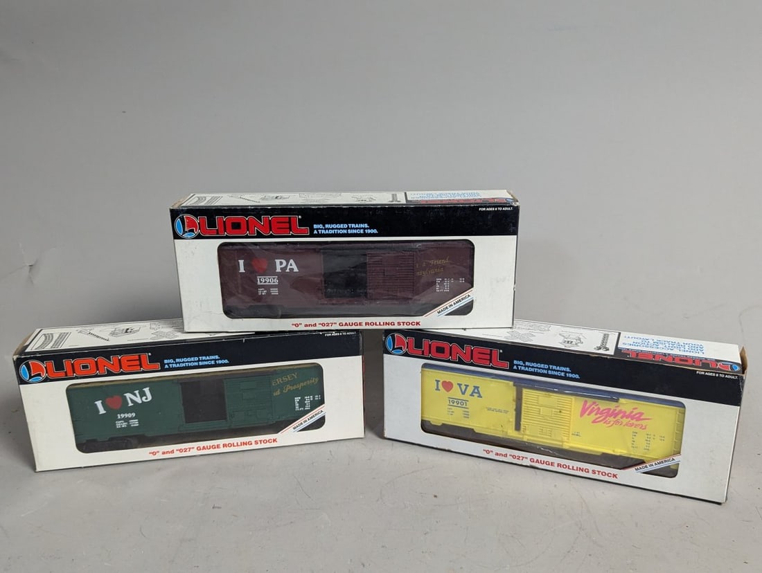 Lionel I Love State Boxcar Collection Pennsylvania New Jersey Virginia 3 Pack: **Important** Please read below description on how to avoid high shipping costs. This auction features a delightful three-piece collection of Lionel 'I Love' state-themed boxcars, perfect for model