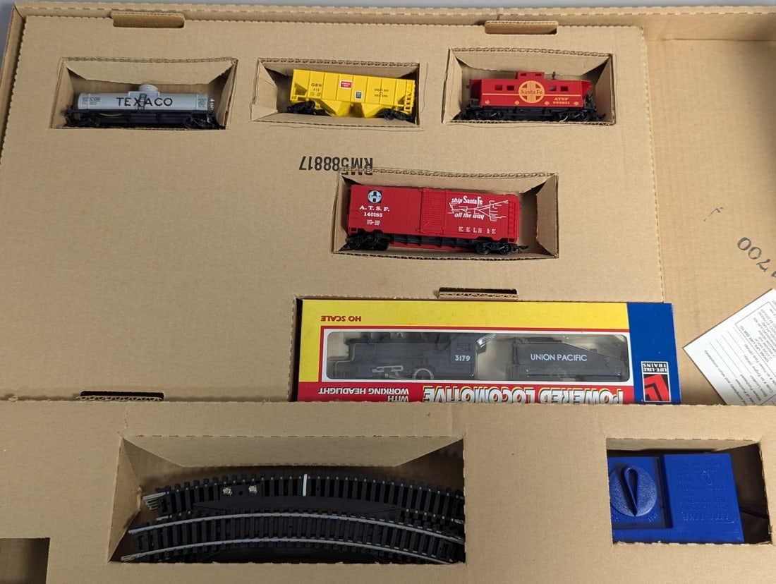 Life-Like Trains The High Iron HO Scale Electric Train Set Parts Missing Four Train Cars - 5