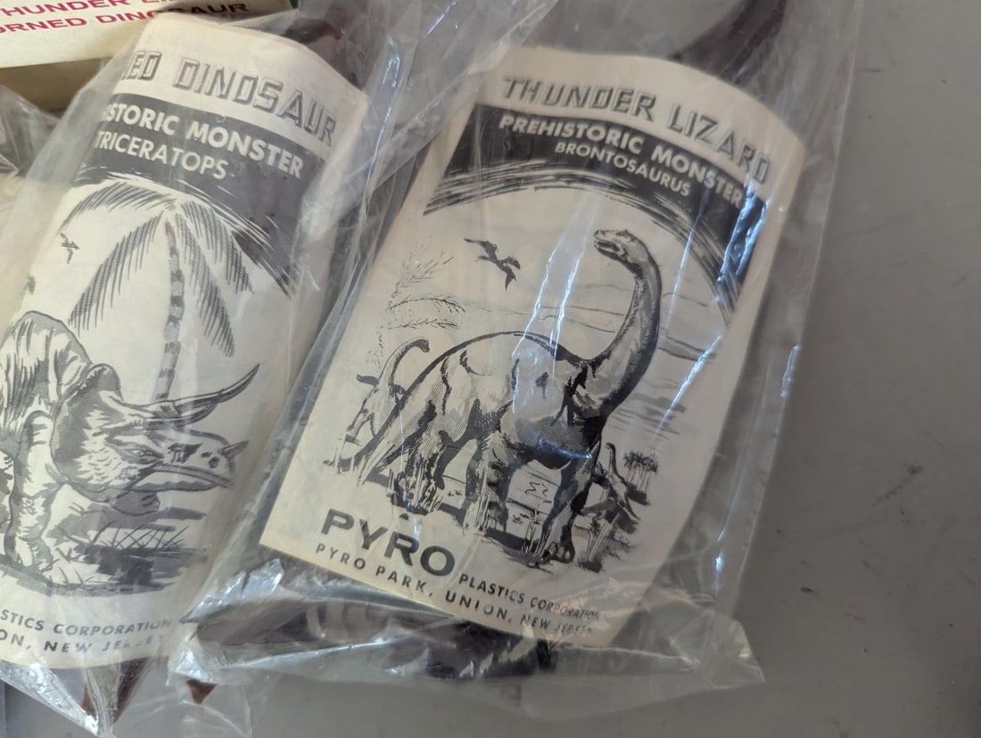Vintage Pyro Prehistoric Monsters 4 Complete Kits Model Set Dinosaur Collectible - 3