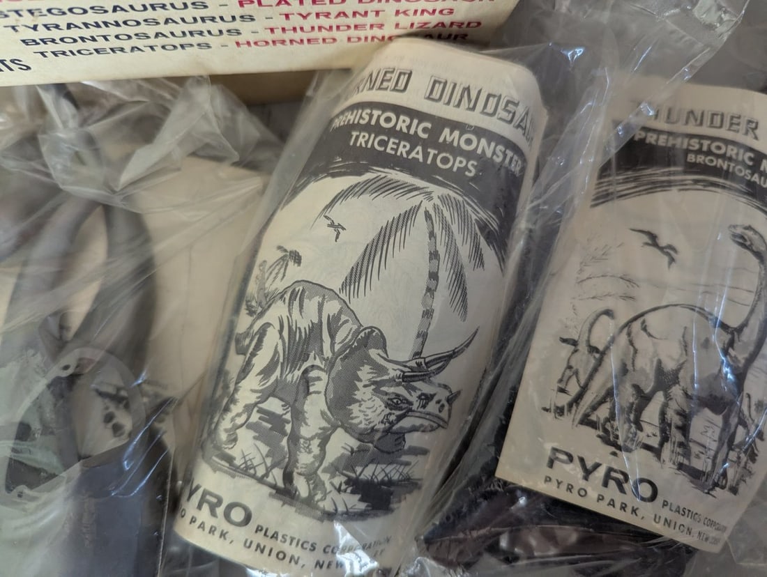 Vintage Pyro Prehistoric Monsters 4 Complete Kits Model Set Dinosaur Collectible - 4