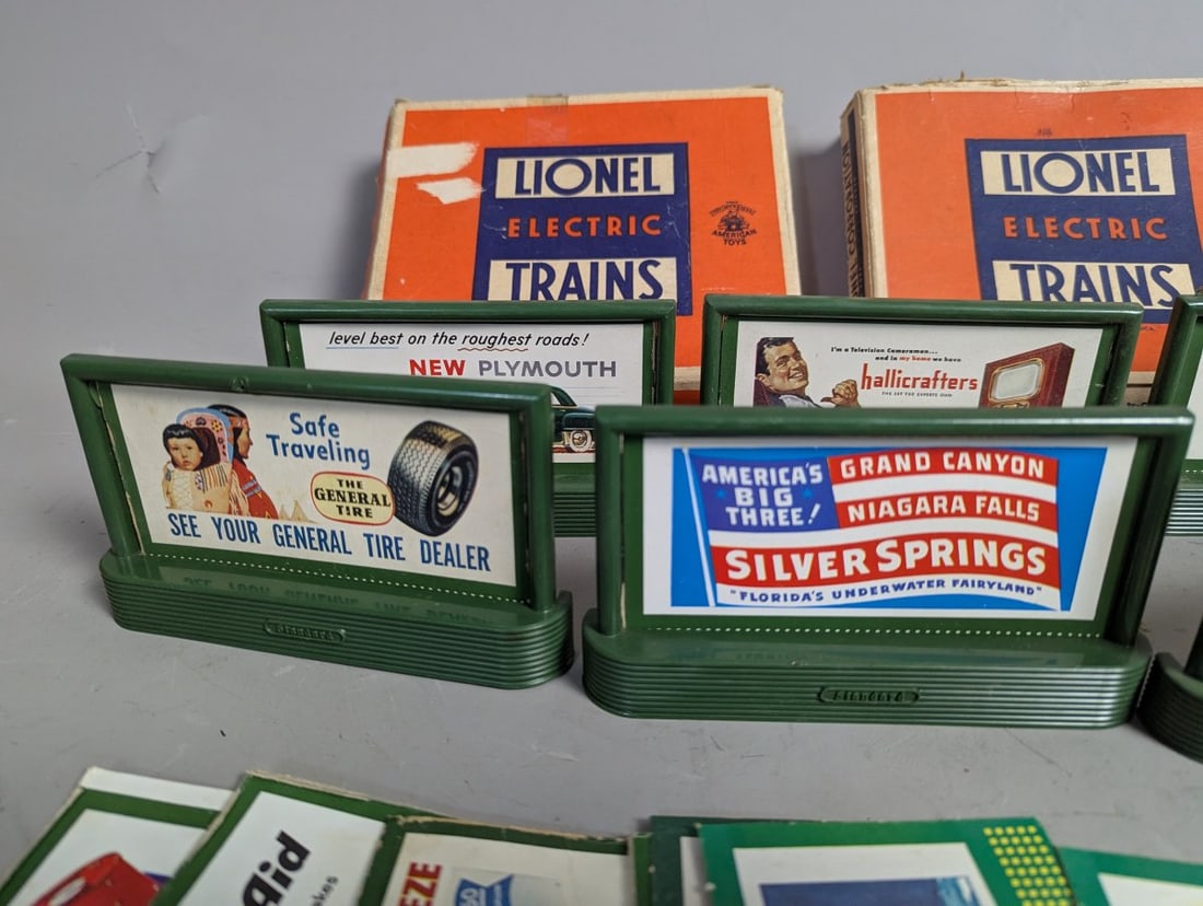 Vintage Lionel No. 310 Billboard Set Collectible Railroad Accessories - 2