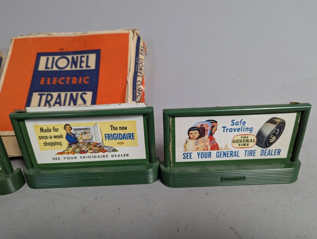 Vintage Lionel No. 310 Billboard Set Collectible Railroad Accessories - 3