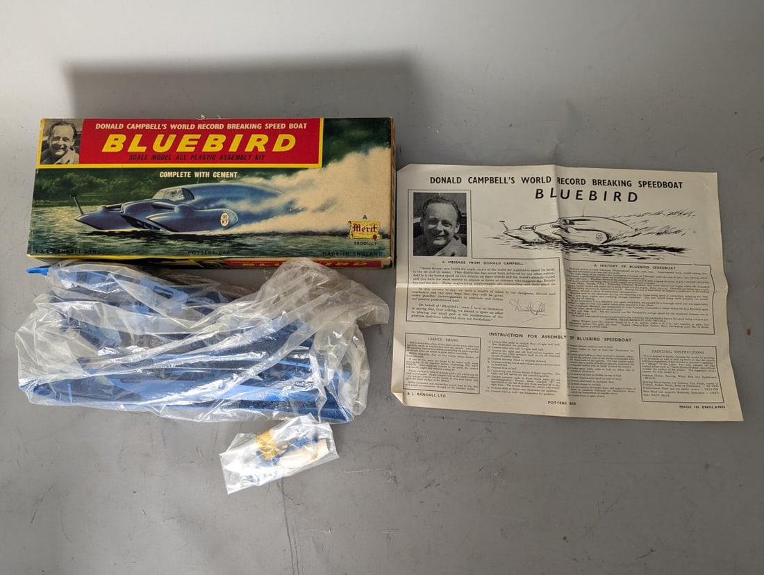 Merit Donald Campbell's Bluebird K7 Scale Model Kit Vintage Unbuilt Collectible: **Important** Please read below description on how to avoid high shipping costs. Up for auction is a vintage Merit Donald Campbell's Bluebird K7 scale model kit, measuring 4 1/2 x 2 x 11 1/2 inches.