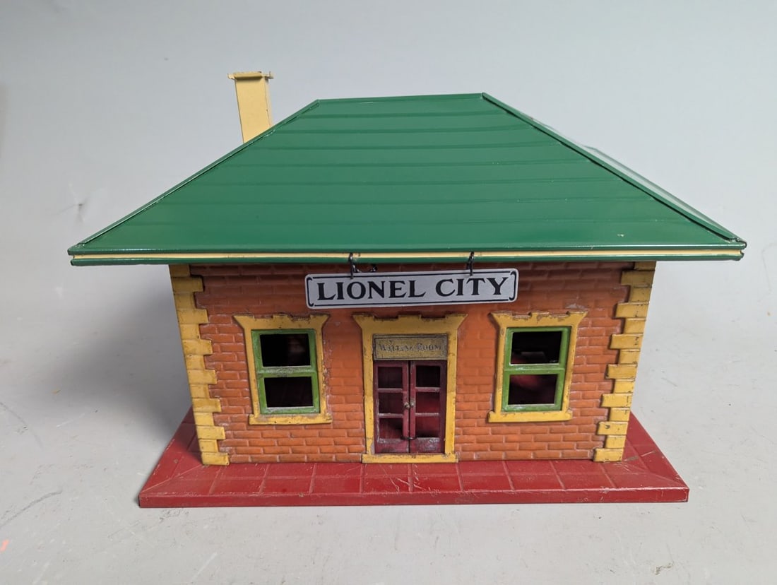 Lionel Pre-War Standard Gauge No. 124 City Station Vintage Toy Train Accessory (1 of 7)