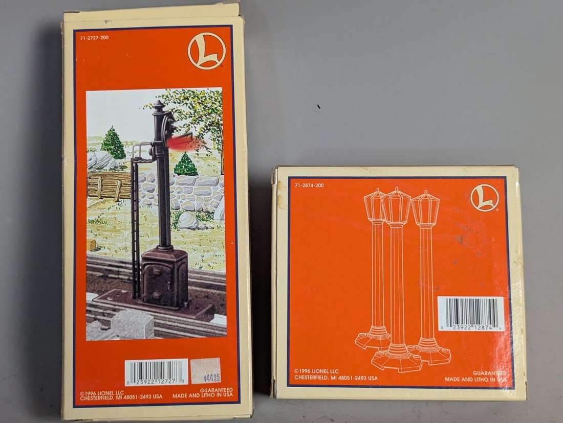 Lionel Model Train Accessories Semaphore and Classic Street Lamps Collectible Set - 2