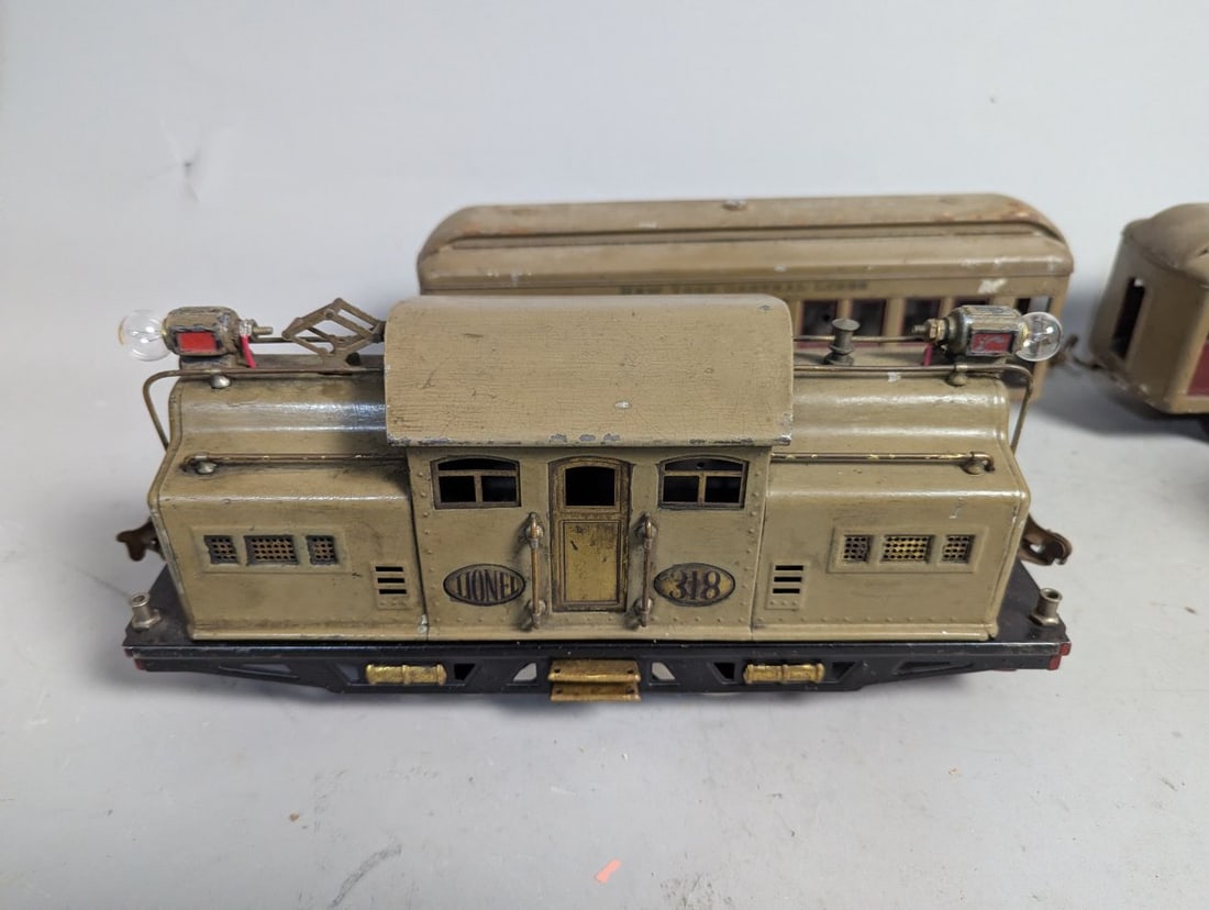 Lionel Prewar Standard Gauge Train Set No. 318 337 338 Electric Locomotive and Cars - 2