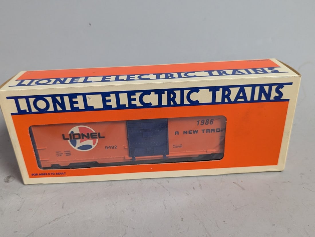 Lionel Model Train Box Cars Collection New York Toy Fair 2002 Lionel Lines 1986 - 4