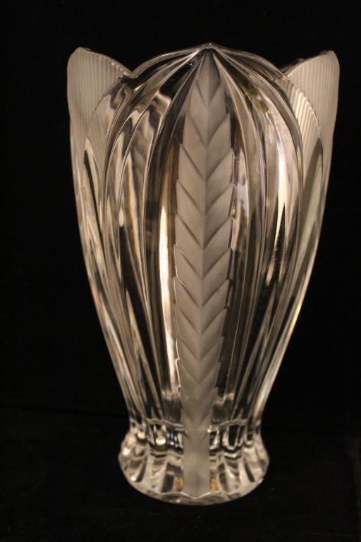 Large Pressed Crystal Glass Vase Sep 08 2019 District Auction