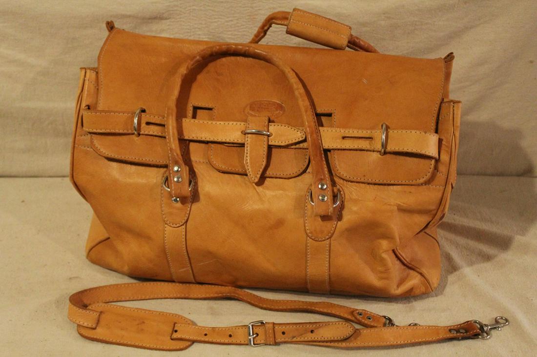 Vintage Chaco Natural Leather Satchel Travel Bag: Natural soft leather with 3-ring / belt closure. Chaco impressed stamp. Includes shoulder strap. Very good condition with one small dark spot to the rear side, minor light water marks, etc.. 19.5" W x