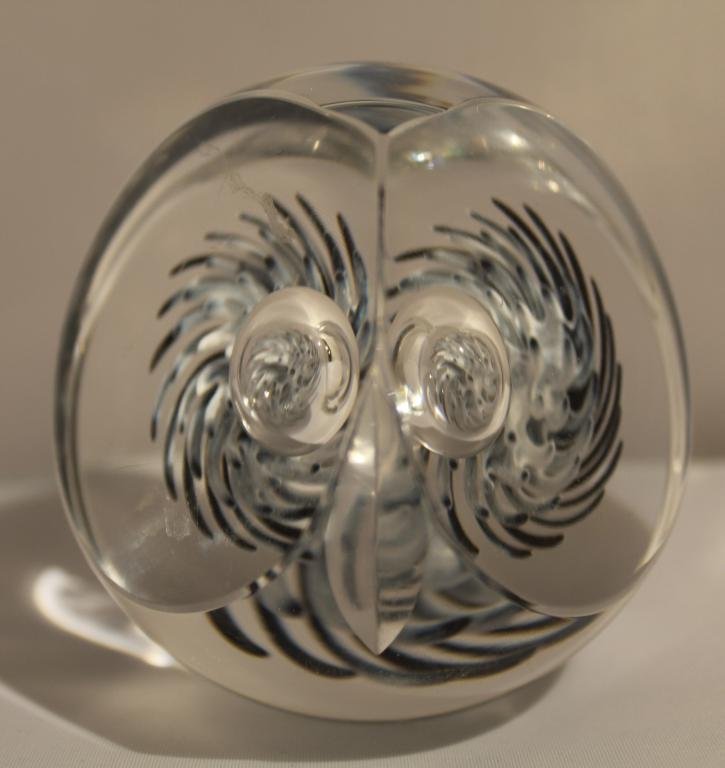 Caithness Scotland Art Glass Owl Paperweight Apr 12, 2020 District
