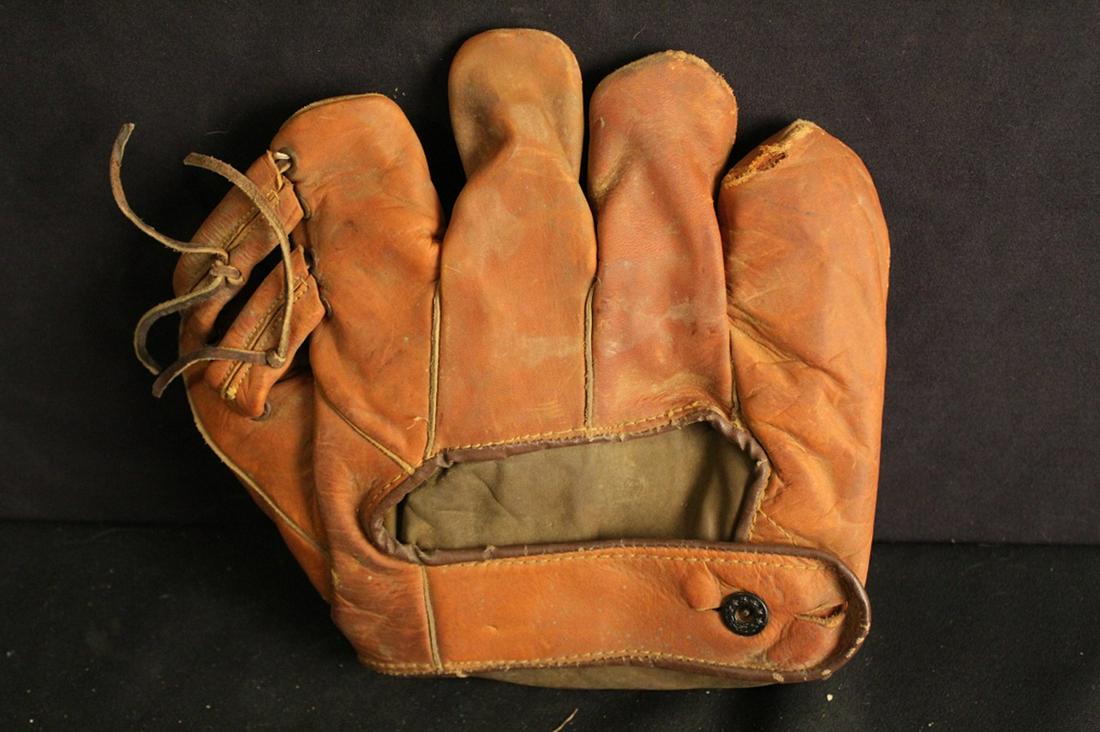 Luke Appling Split-Finger Lefty Baseball Glove: 1930's/ 40's Luke Appling split-finger baseball glove. Luke Appling embossed endorsement with "ACE" and "11" stamped on palm. In good vintage condition with wear to leather at tip of little finger. Di