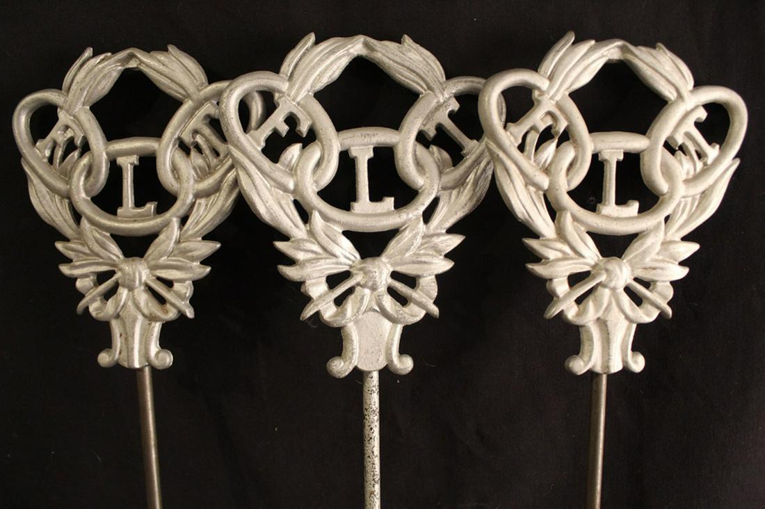 Vintage Odd Fellows Aluminum Grave Markers: Group of three Odd Fellows cast aluminum grave markers. In very good condtion. Dimension 7"W x 35"L.