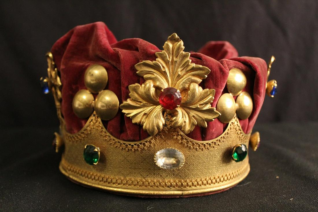 Odd Fellows Red Velvet "King" Crown: Odd Fellows red velvet "King" crown in brass with colored glass rhinestones. In good condition with some areas of bending to brass. Dimension approximately 8" diameter.