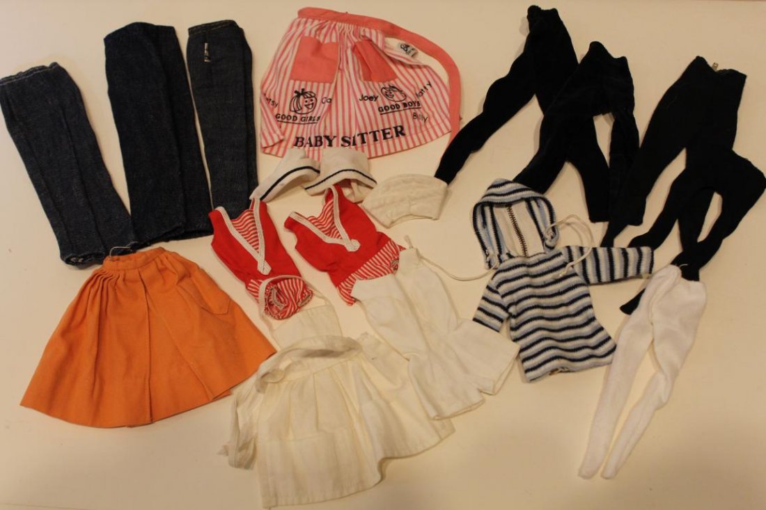Mixed Group Barbie/Skipper Separates: Mixed group of Barbie/Skipper separates, including Barbie babysitter apron; nurse apron and hats; 2 x skipper swimsuits; assorted pants. All in good vintage condition. Various dimensions.