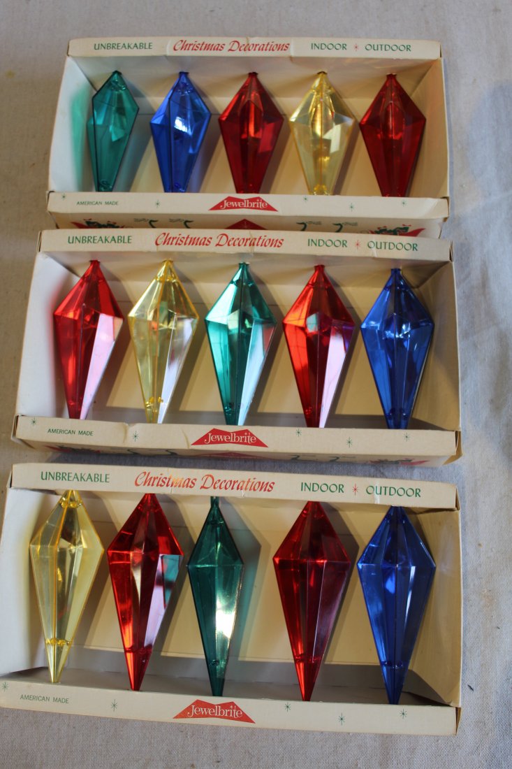 Vintage Jewel Bright Boxed Ornaments (1 of 5)
