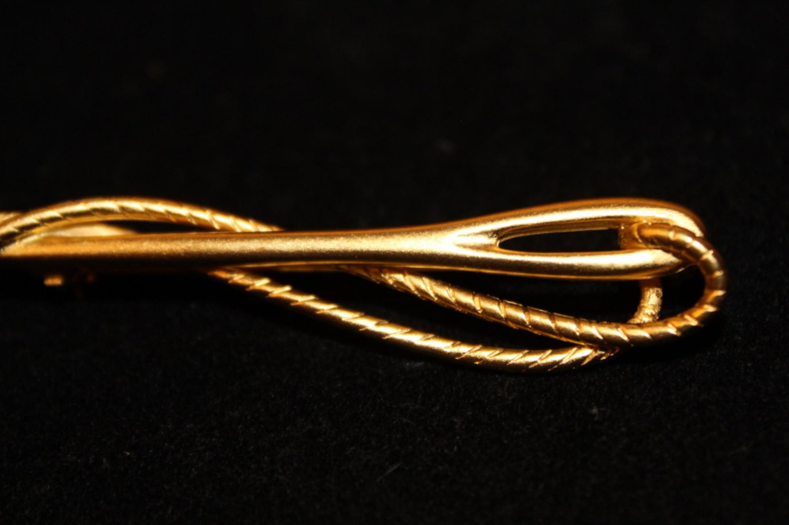 Karl Lagerfeld Sewing Needle Brooch Pin: Large needle with thread. Matte gold finish. Marked K L logo to back. 4" L.
