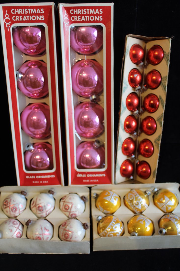 Vintage Glass Christmas Tree Ornaments (1 of 5)