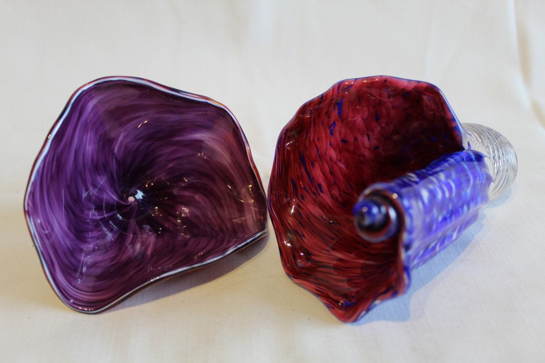 David Smith (Seattle) Studio Art Glass Sea Shells: (1) Conch shell from the Deep Blue Sea Collection for Glass Eye Studio. Signed David Smith and dated 98. 5.75" L x 3" x 3.75" approx. (2) Shell form signed David Smith 8/05 Blowing Sands Seattle. 3" H