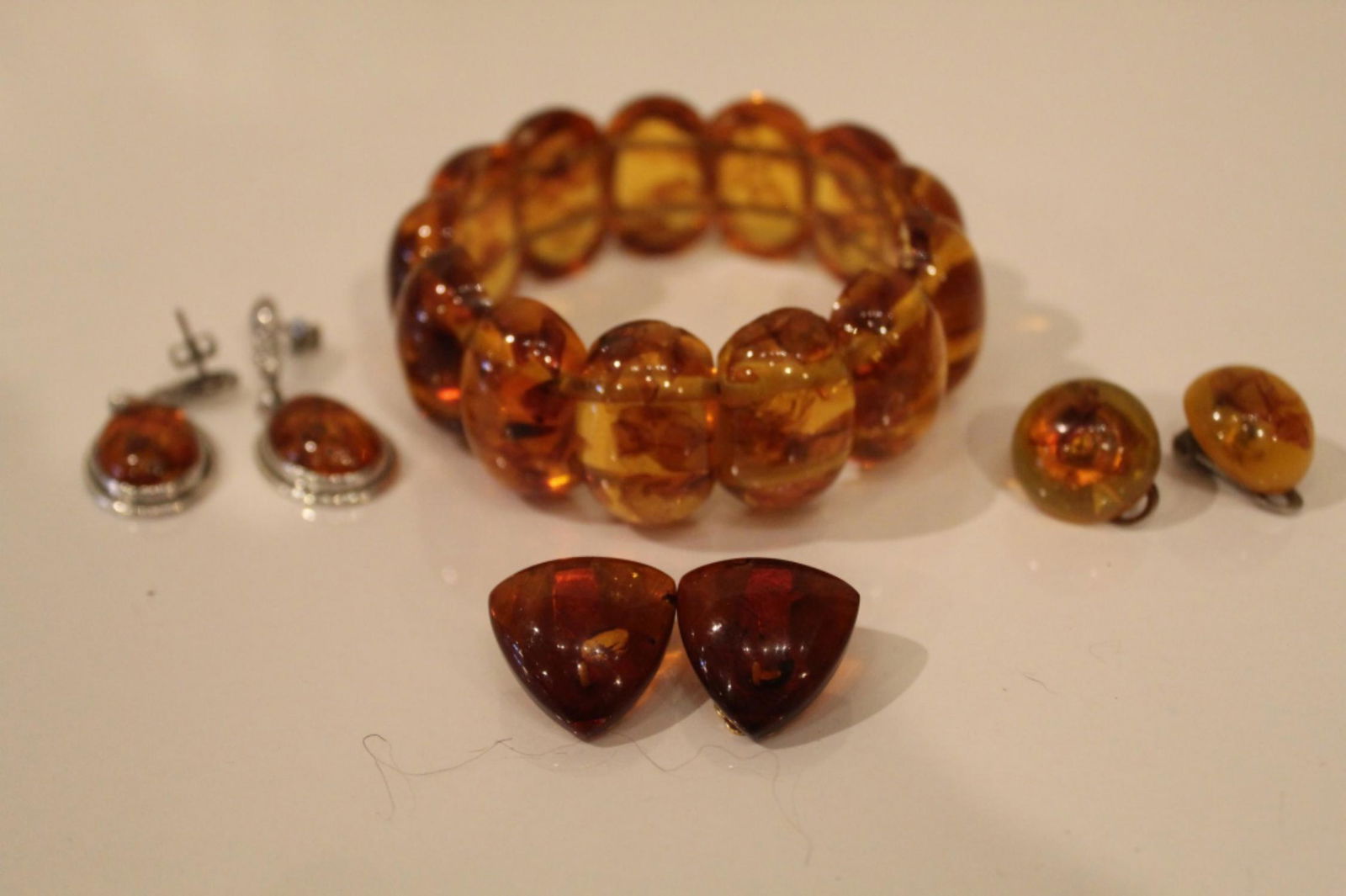 Baltic Amber Stretch Bracelet & Earrings (1 of 3)