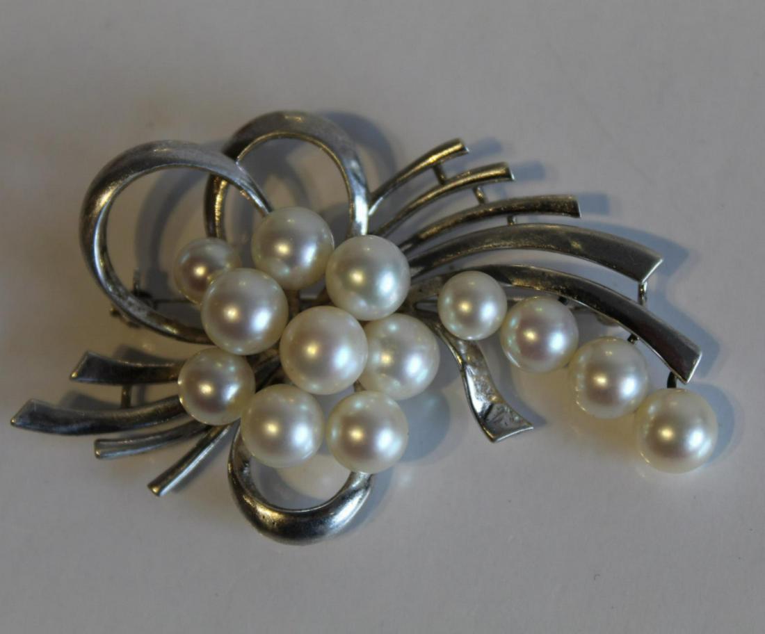 Mikimoto Pearl & Sterling Brooch Pin (1 of 5)
