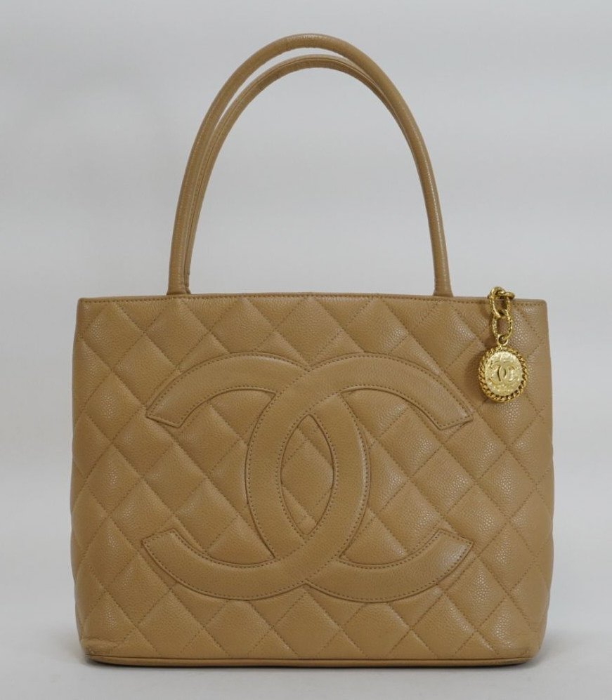 Chanel Quilted Caviar Leather Bag (1 of 8)