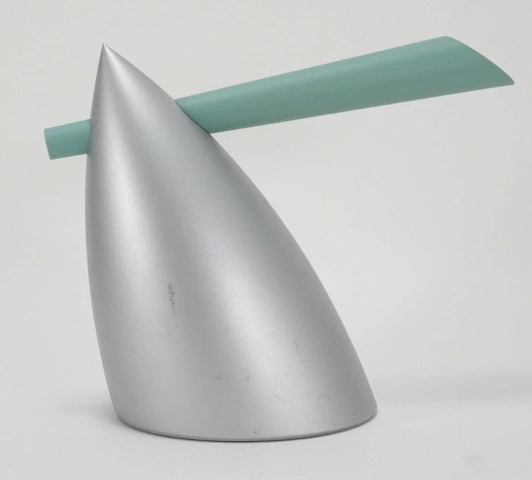 Alessi HOT BERTAA Kettle by Philippe Starck: Designed Starck in 1987 / 1989 and in production from 1990 until discontinued in 1997. Marked ALESSI ITALY to bottom. Good condition with some small surface scuffs to the cast aluminum body, etc. No d