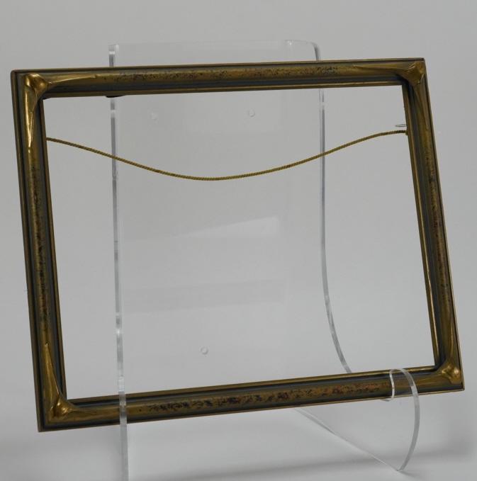 Antique Arts & Crafts Pie Crust / Bat Wing Frame: Gold gilt pie crust / bat wing frame with sponge painted and blue glazed details. Very good original condition; single age cracks to three corners, minor paint flaking, etc. Does not include glass or