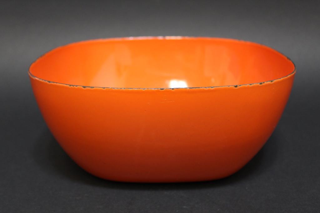 Catherine Holm / Graham Kerr Enamel Bowl (1 of 4)