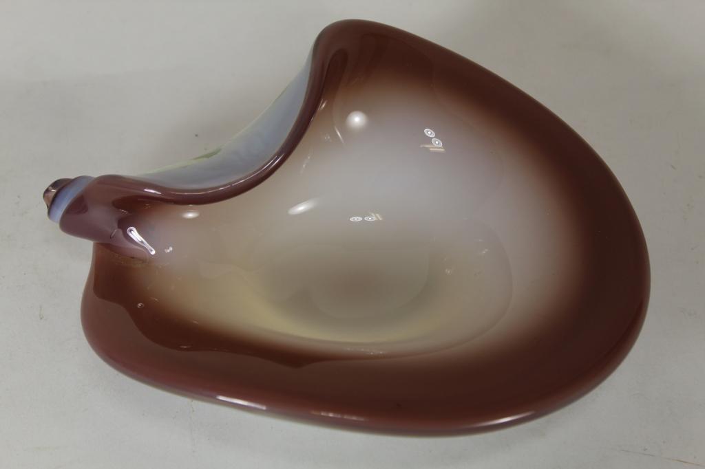Fratelli Toso Murano Art Glass Bowl: Stylized shell form in white opaline glass with brown tone border. Blue and silver foil and paper label to bottom. Good condition with a few light surface scuffs/ scratches; no chips or cracks. 3.25"