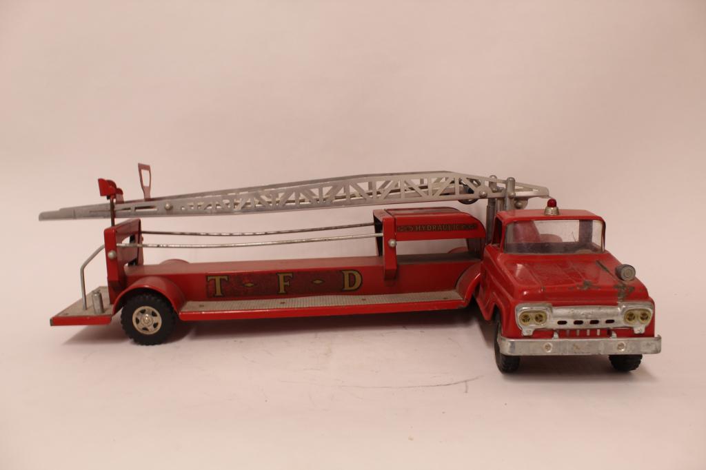 Vintage Tonka Aerial Ladder Fire Truck #5 (1 of 6)