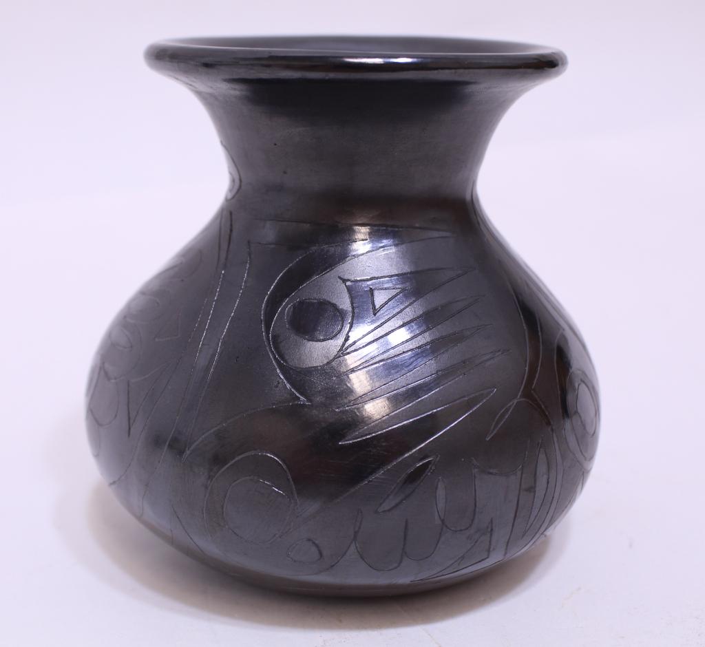Dona Rosa Oaxaca Blackware Vase (1 of 5)