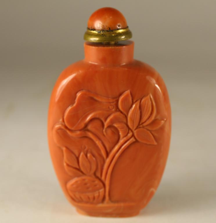 Chinese Carved Coral Snuff Bottle (1 of 6)