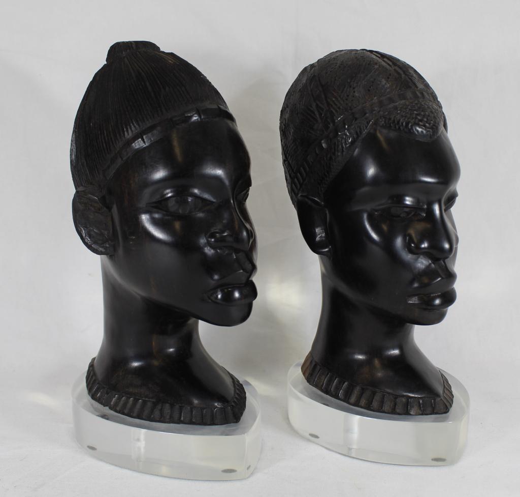 Two African Carved Ebony Heads (1 of 5)