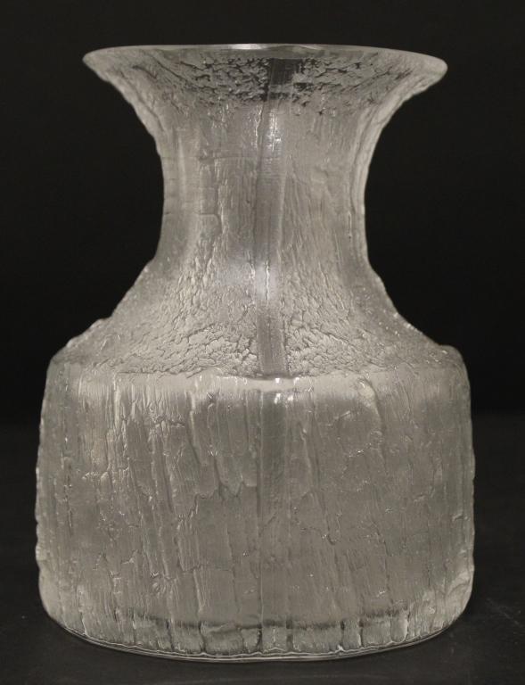 Timo Sarpaneva Finlandia Series Vase for Iittala: Engraved signature with 3351 to bottom along edge. Excellent condition.6.75" H x 5.25" dia. approx.