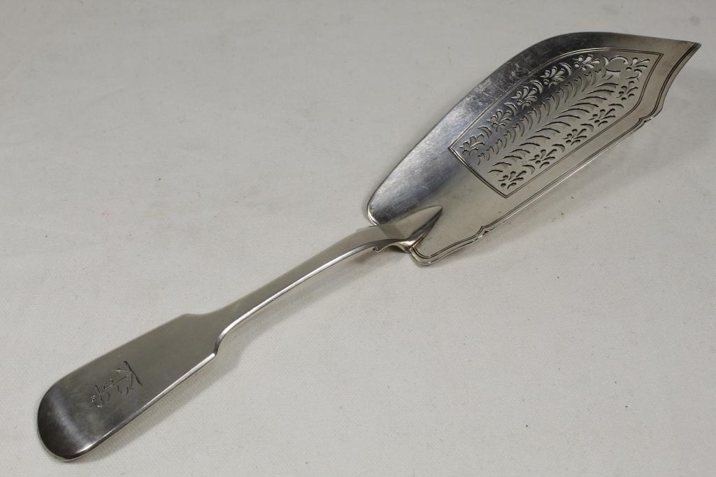 Antique 1842 English Sterling Silver Fish Server (1 of 6)