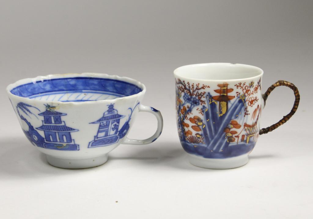 Antique Staple Repair Chinese Porcelain Cups (1 of 9)
