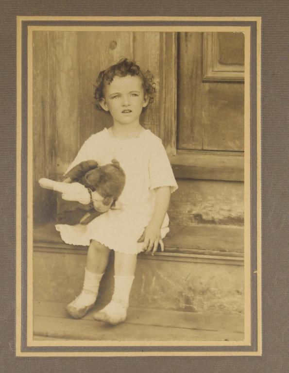 Collection Antique Victorian Photographs (1 of 6)