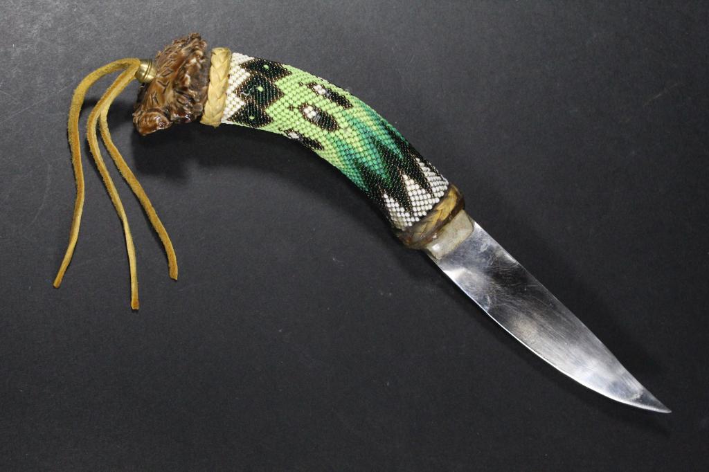 Lightfoot Kelly Native American Beaded Knife (1 of 6)