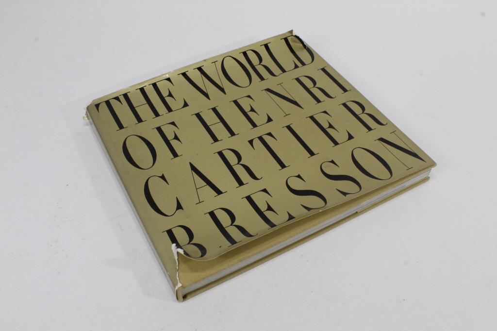 World of Henri Cartier Bresson Hardcover 1968: "The World of Henri Cartier Bresson" 1st edition, published by Viking Press, New York, 1968. Book is in superb condition with some signs of wear & tear to dust jacket. Features 210 photographs compile