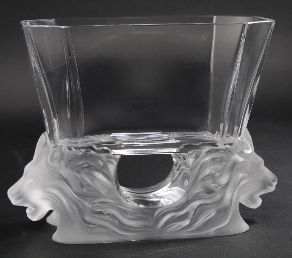 Lalique France VINISE Double Lion Head Vase (1 of 6)