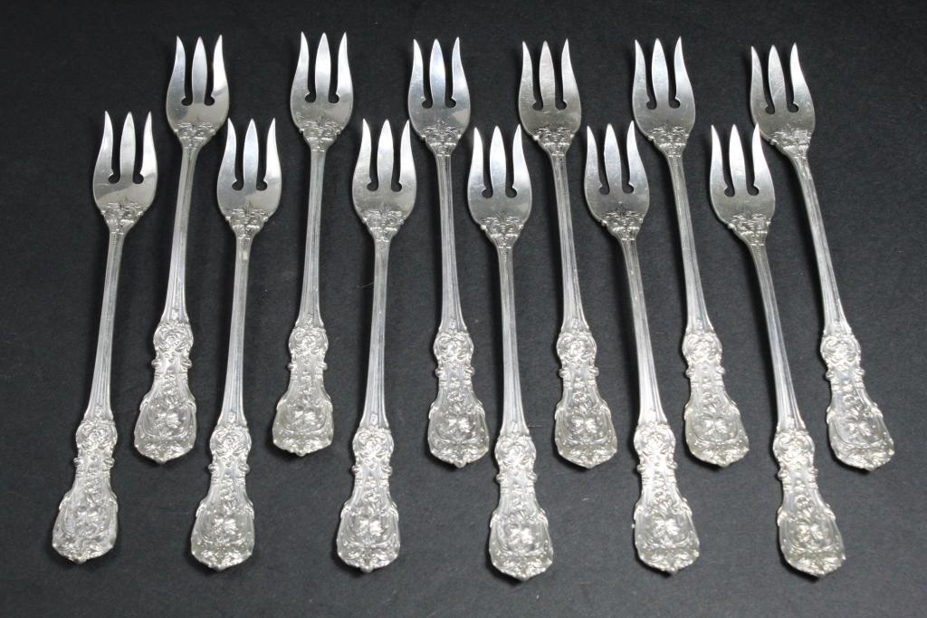 Reed & Barton FRANCIS I Sterling Oyster Forks: Set of 12 oyster forks stamped with Reed & Barton old mark, STERLING, and PATENT JUNE 25 07 marks. 6 forks engraved with BBL monogram to the handle underside. Very good condition with light signs of u
