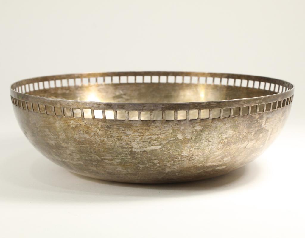 Richard Meier for Swid Powell Skyscraper Bowl (1 of 6)