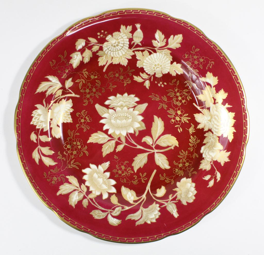 Wedgwood TONQUIN RUBY Dinner Plates: Set of 6 Tonquin Ruby pattern bone china dinner plates with green marks. Very good condition with some light signs of use; no gold wear loss. Discontinued pattern, active 1930-1990. 11" dia.
