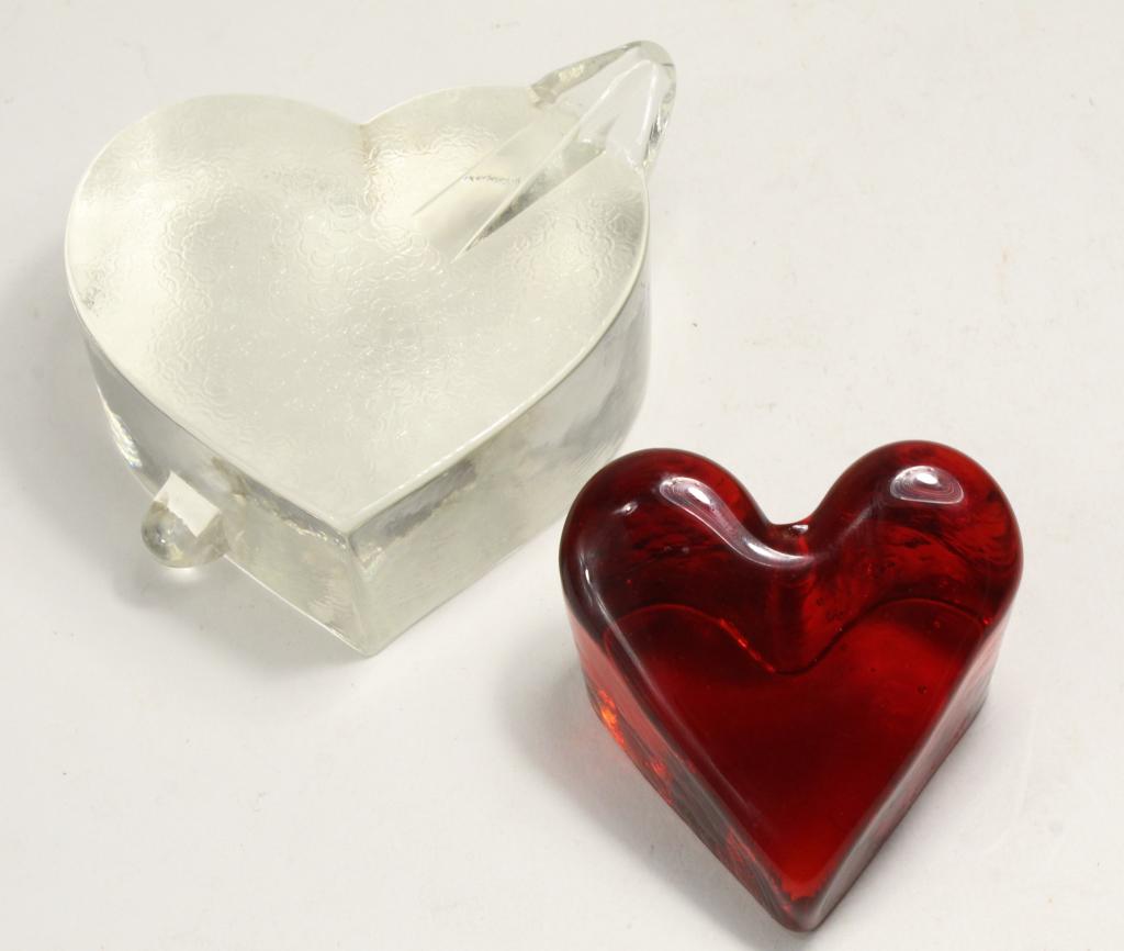 Fire & Light Recycled Glass Heart Paperweight (1 of 6)
