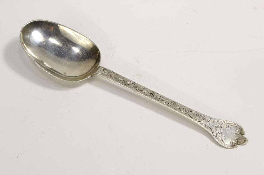William & Mary / William Scarlett Silver Trefid Spoon 1690 (1 of 11)