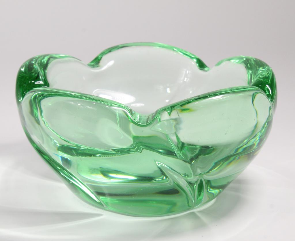 Daum Nancy France Large Cigar Ashtray / Bowl: Lobed design in heavy bright apple green glass. Etched mark to bottom side. Excellent condition with use shelf wear to bottom. Mid 20th C. 3.75" H x 7.25" dia. approx.