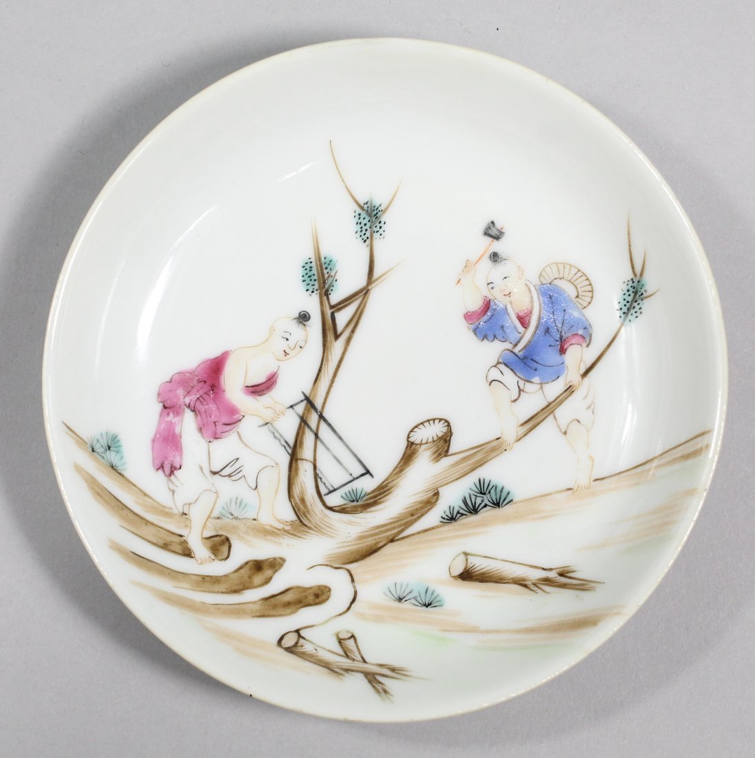 Chinese Export Qing Porcelain Dish Workers (1 of 5)