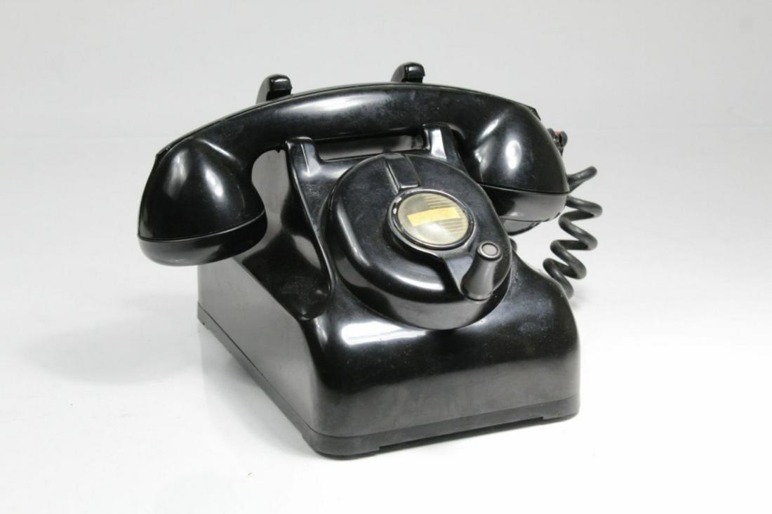 Leich Electric Magneto Crank Telephone: Model 901B hand crank operator phone. Good condition with areas of wear from use, rings when cranked, untested for its intended use. 5.75" tall and 9" wide approx.